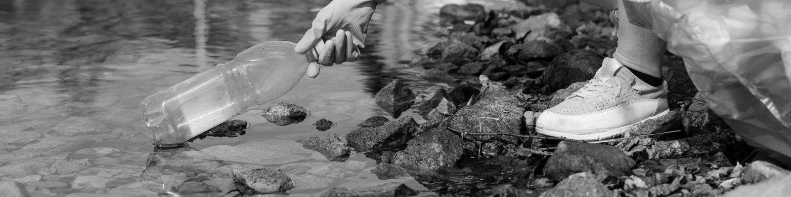 Cleaning plastic from a river